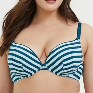 Torrid 360° Back Smoothing Push Up Plunge Bra